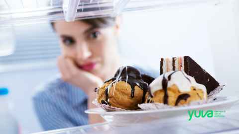 Tatlı Krizi Neden Olur? Diyetisyen Önerileri ve Çözümler